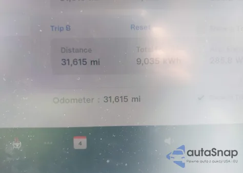 2023 Tesla Model Y Awd/Long Range Dual Motor All-Wheel Drive z USA, uszkodzony, nr VIN 7SAYGDEE7PA162360